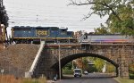 CSX 6212, NJT 4611 meet